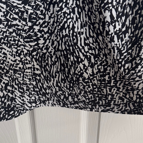 Athleta Patterned Short Sleeve Athletic Top M - Picture 13 of 16